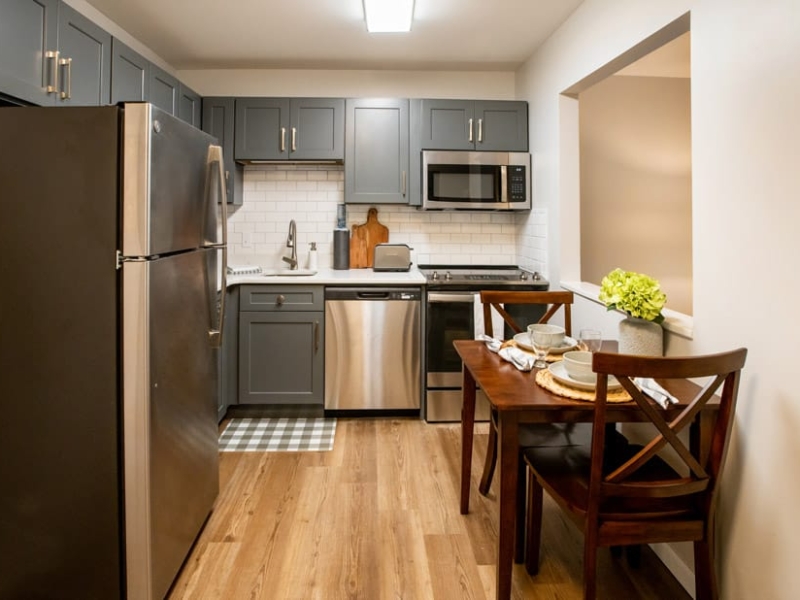 22-SPL-IL-1Bed-0015 One bedroom kitchen