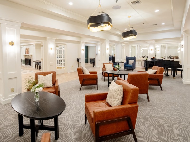 01-commone-gallery-02-1400x900 Modern and bright living space with comfortable arm chairs