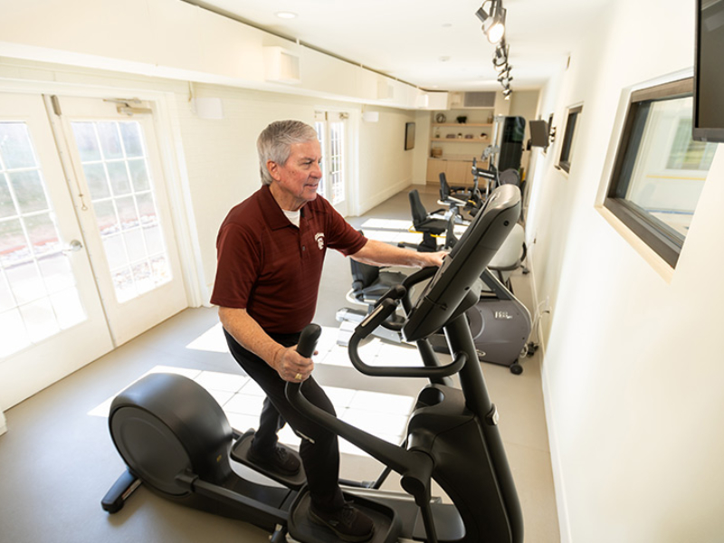fitness-790x540 Man working out on a treadmill