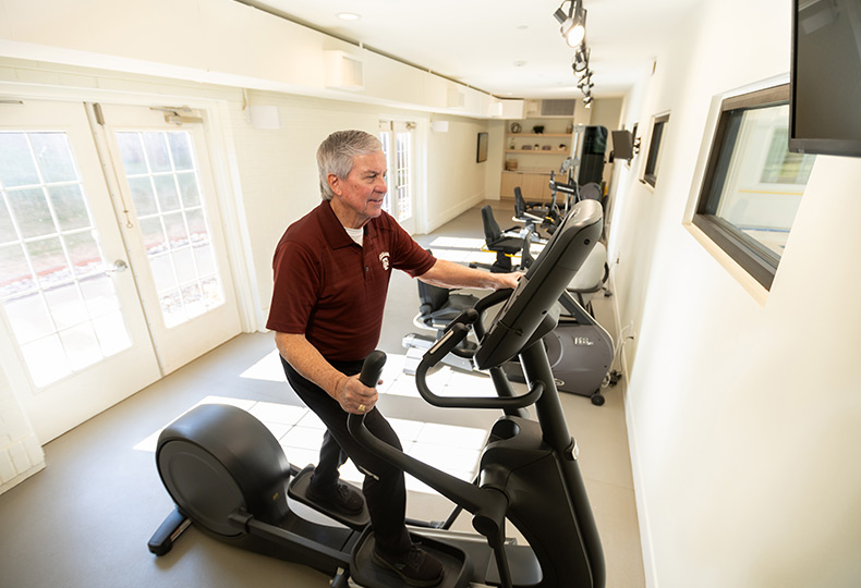 fitness-790x540 Man working out on a treadmill