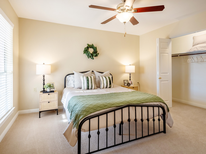 gallery-04-1400×900 Large senior bedroom with open closets